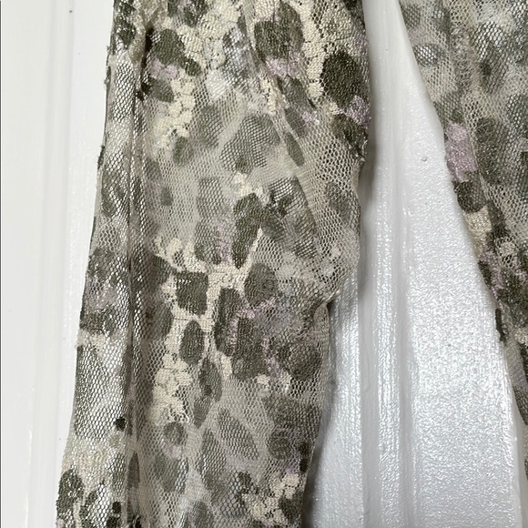 Intimately Free People Printed Layering Top - Picture 4 of 10